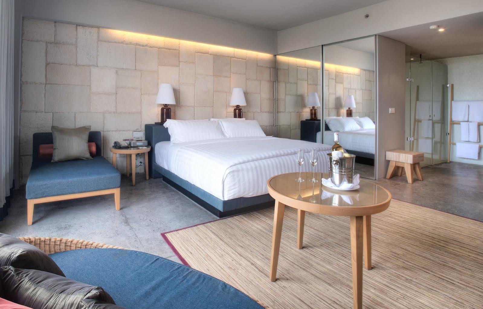 Hotel Cross Paasha Bali Seminyak Exterior foto